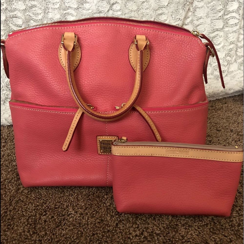 Dooney & Bourke purse